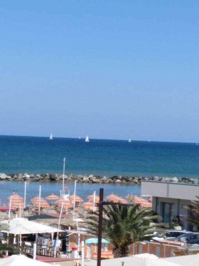 Hotel Acapulco Rimini Bagian luar foto