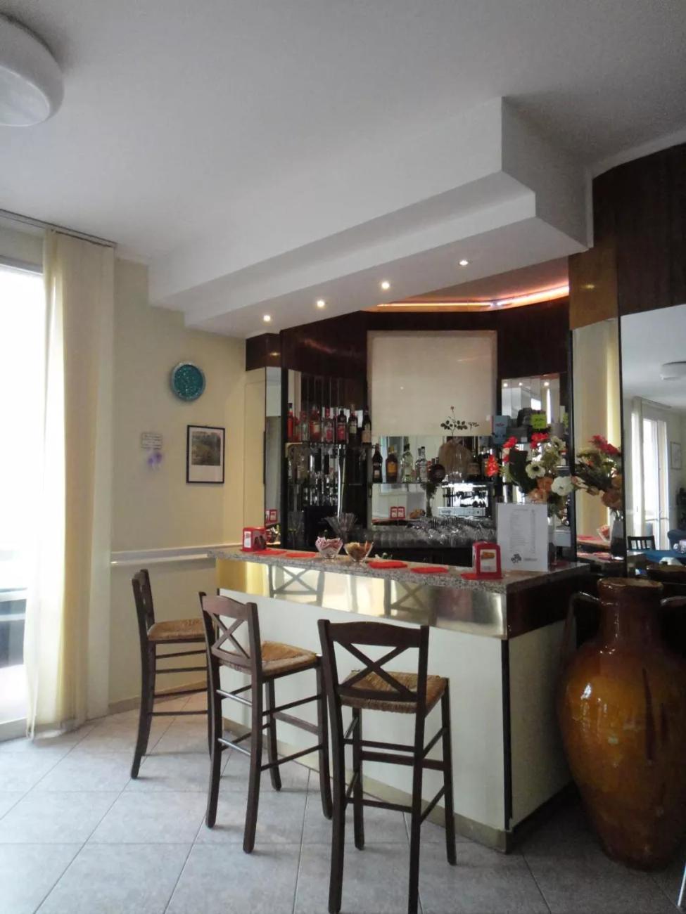 Hotel Acapulco Rimini Bagian luar foto
