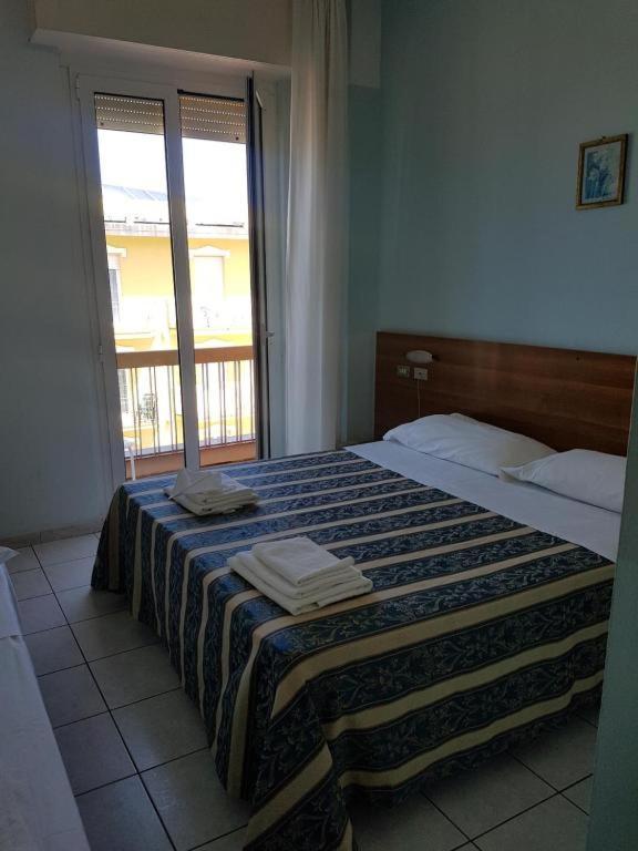Hotel Acapulco Rimini Bagian luar foto